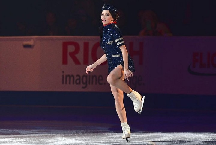 Zvodné krasokorčuliarske vystúpenie v podaní mladej Rusky